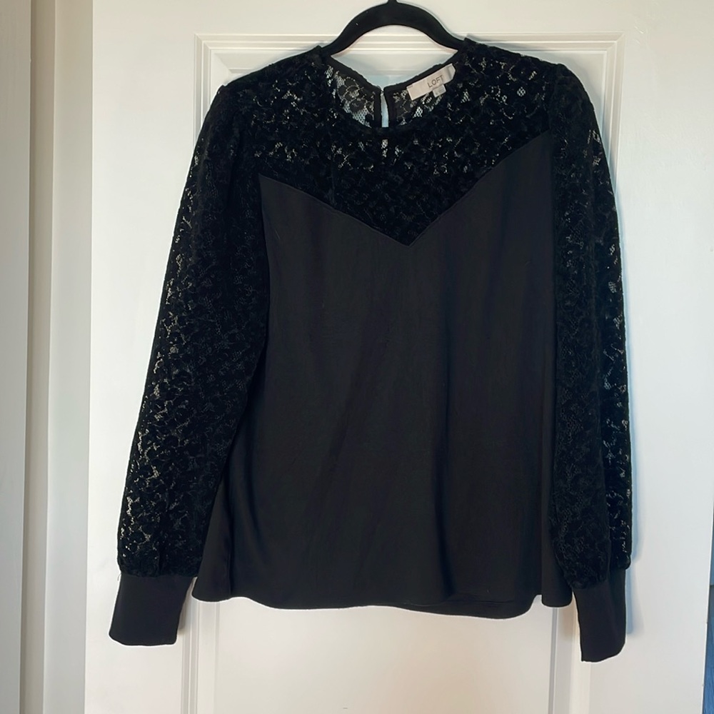 NWOT Loft Black knit Blouse w/Burnout Yoke SZ XL